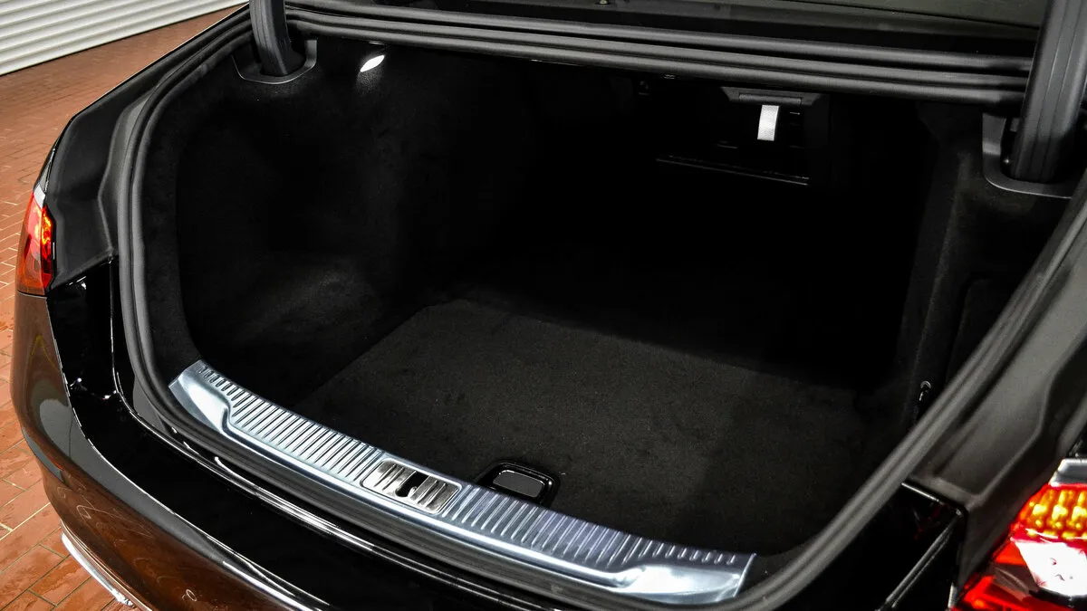 Check price and buy New Mercedes-Benz S-Class 350 d Long 4MATIC (W223) For Sale
