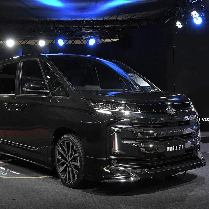 Check our price and buy Modellista body kit for Toyota Voxy!