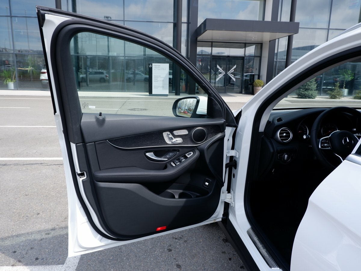 Check price and buy New Mercedes-Benz GLC 300 d (X253) Restyling For Sale