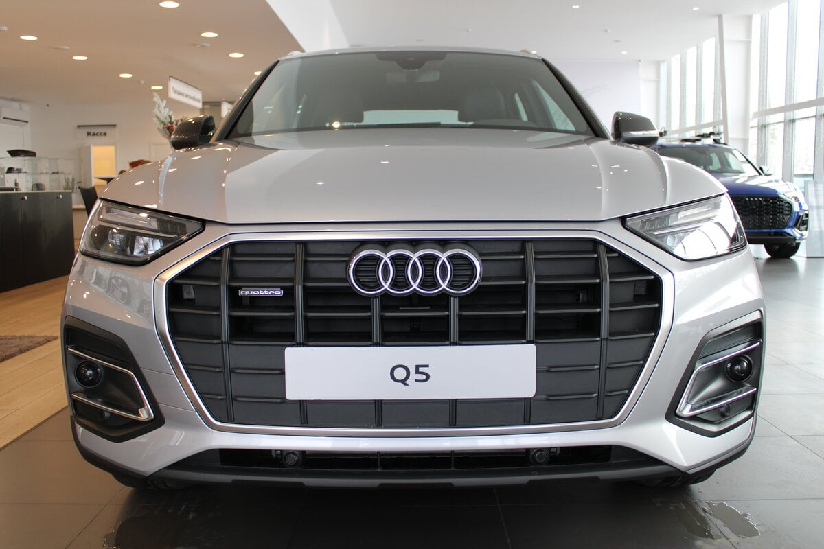 Check price and buy New Audi Q5 45 TFSI (FY) Restyling For Sale