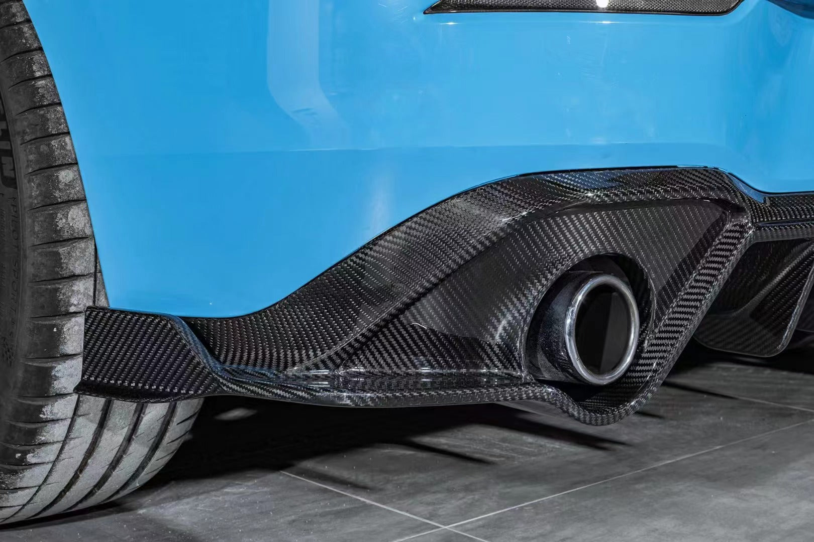 Check our price and buy a Karbel Carbon Fiber Body Kit set for Volkswagen Golf GTI MK 8
