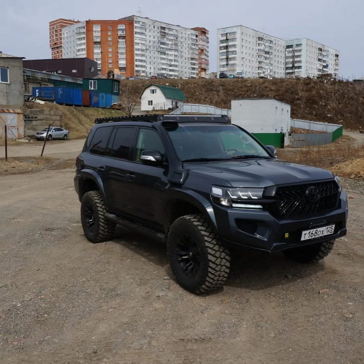 Check our price and buy Shikari body kit for Toyota Land Cruiser 200