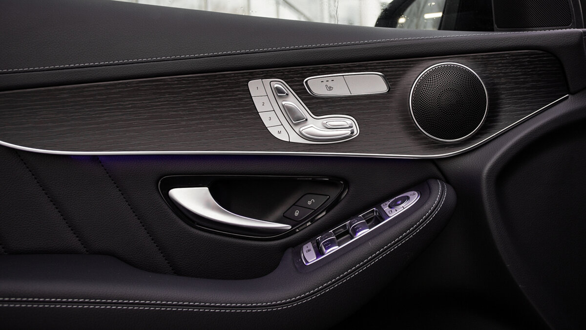 Check price and buy New Mercedes-Benz GLC Coupe 300 (C253) Restyling For Sale