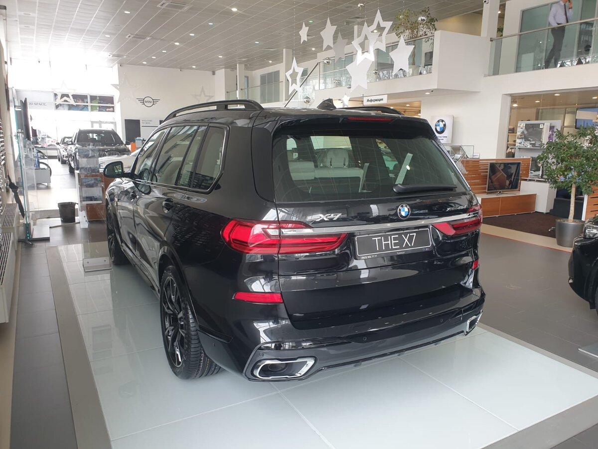 Check price and buy New BMW X7 40d (G07) For Sale