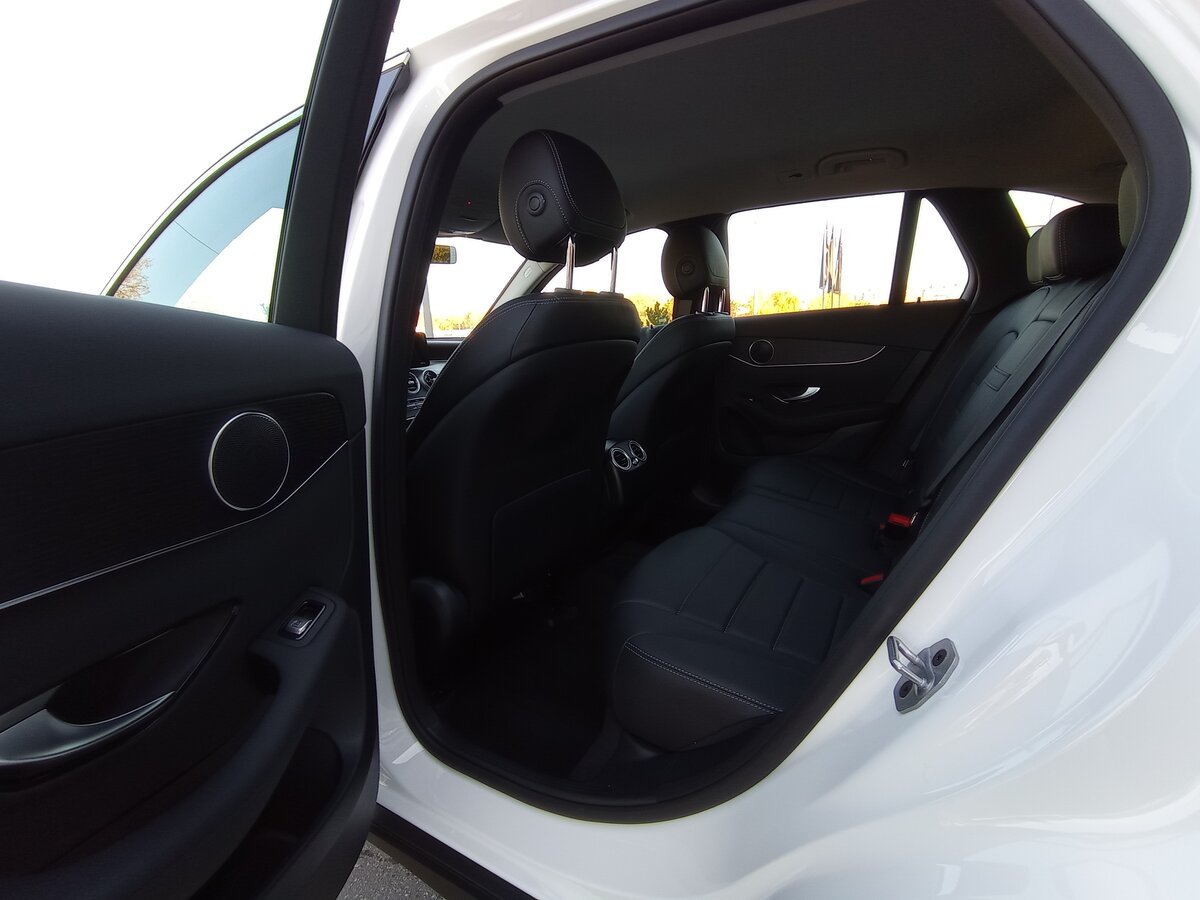 Check price and buy New Mercedes-Benz GLC 200 (X253) Restyling For Sale