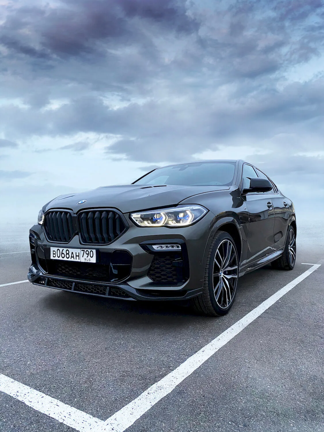 Check our price and buy a Renegade Design  Body kit set for BMW X6 G06