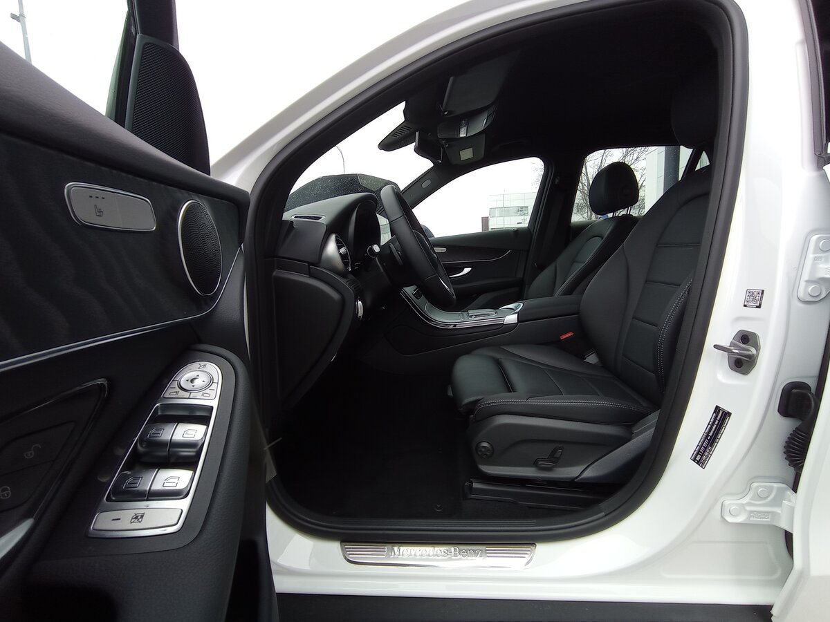 Check price and buy New Mercedes-Benz GLC 200 (X253) Restyling For Sale