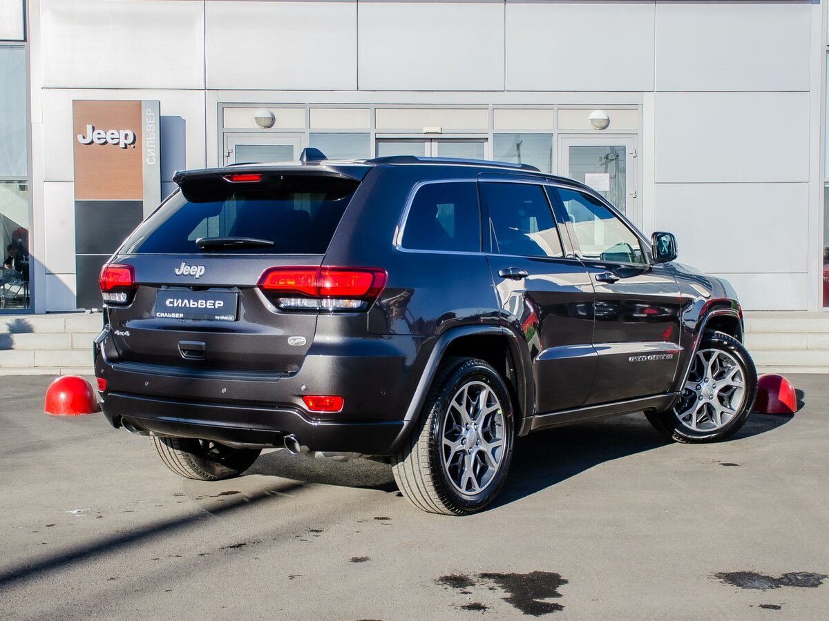 Check price and buy New Jeep Grand Cherokee (WK2) Restyling For Sale