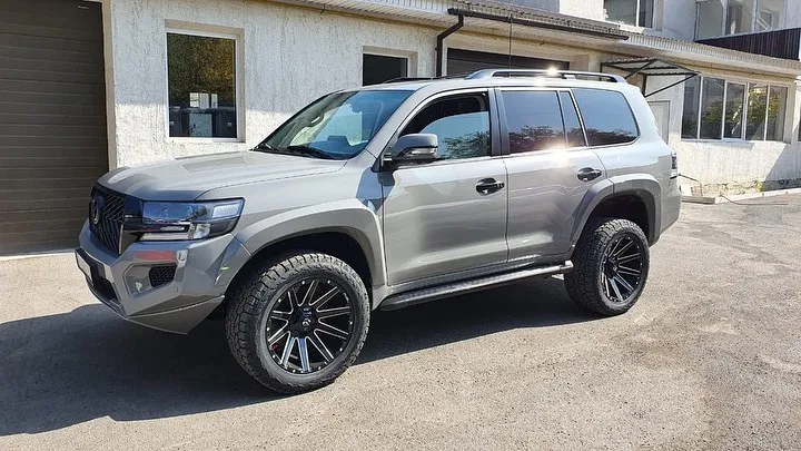 Check our price and buy Shikari body kit for Toyota Land Cruiser 200