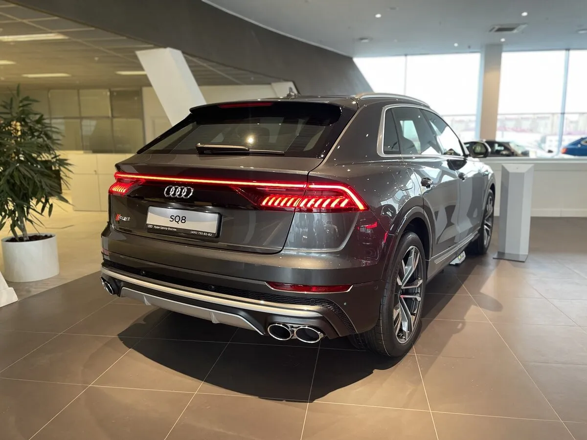 Buy New Audi SQ8 (4M)