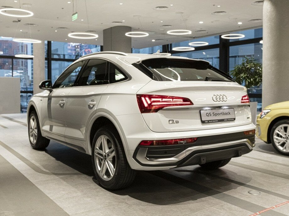 Check price and buy New Audi Q5 Sportback 45 TFSI (FY) For Sale