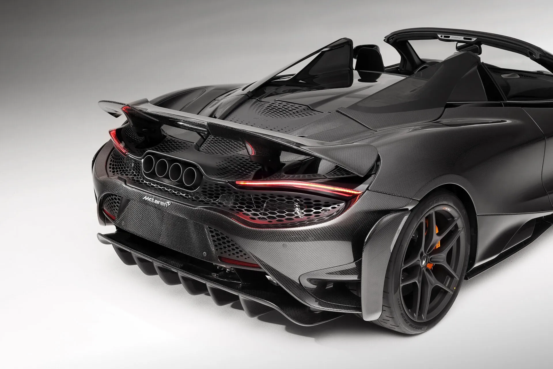 Check our price and buy Topcar Design body kit for McLaren 765 LT Spider Carbon Edition!
