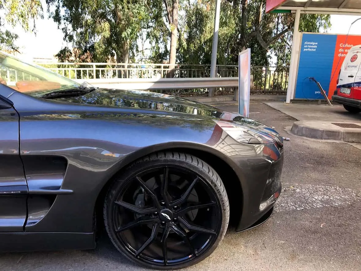 Check our price and buy Venuum body kit for Aston Martin DB9!