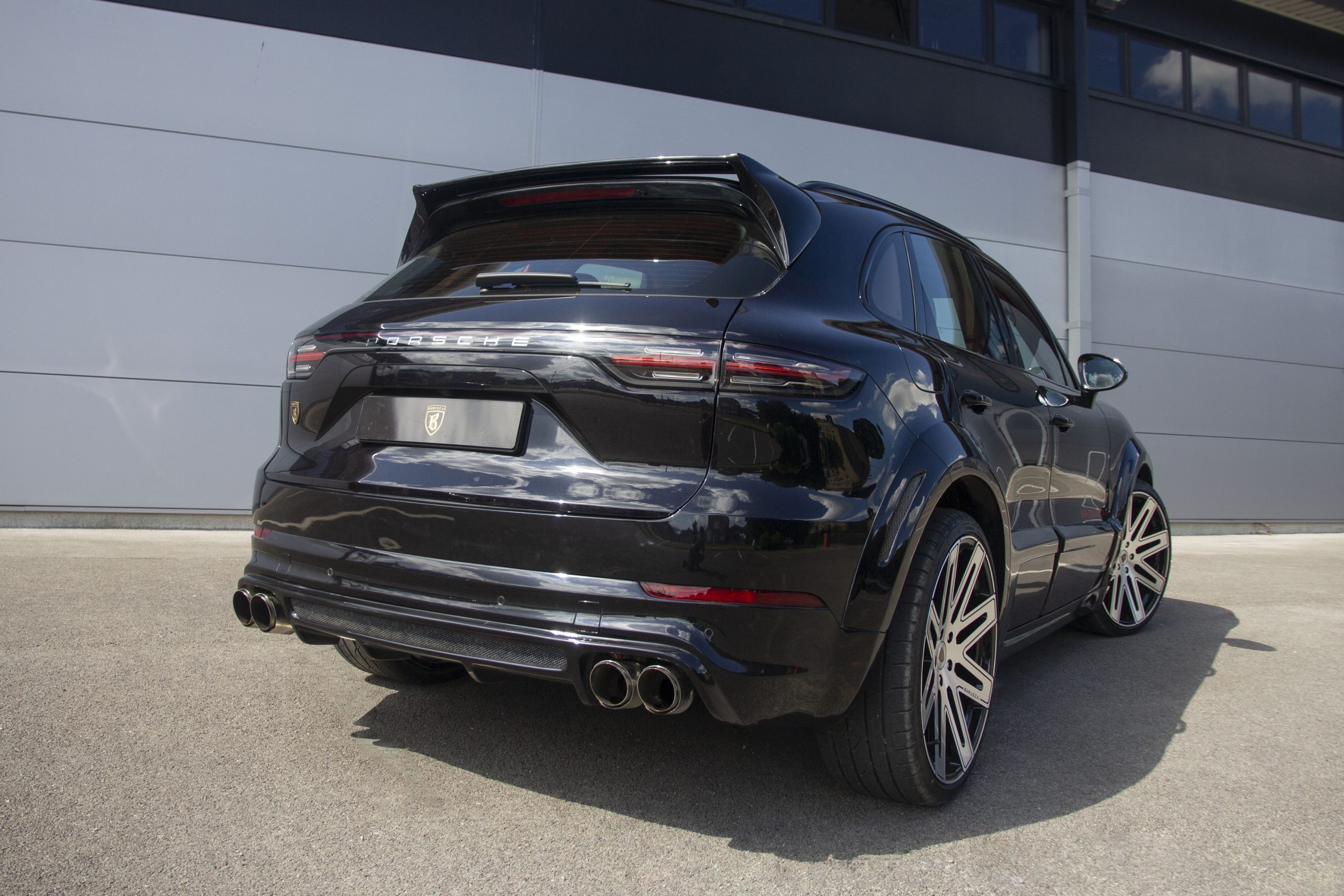 Basic Eleganza Aero body kit for Porsche Cayenne