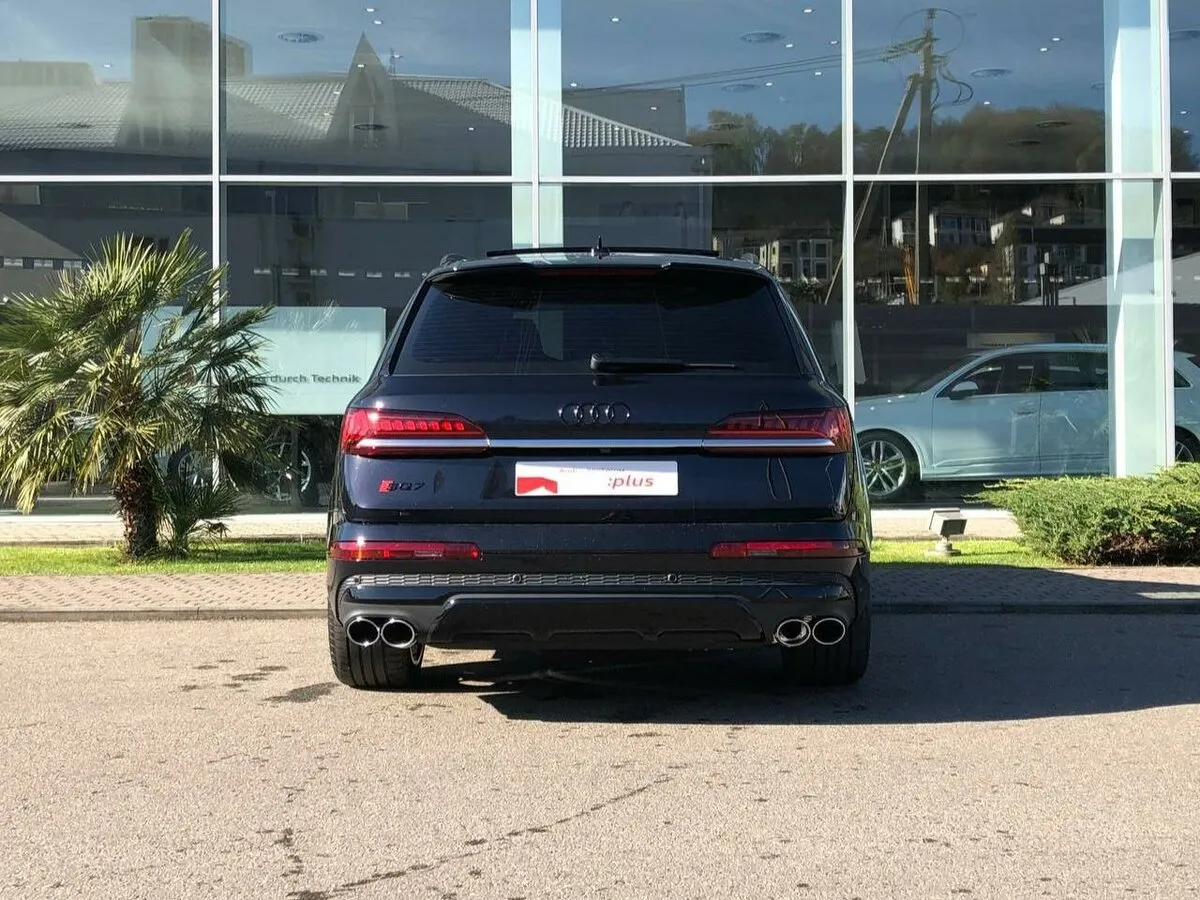 Buy New Audi SQ7 I (4M)
