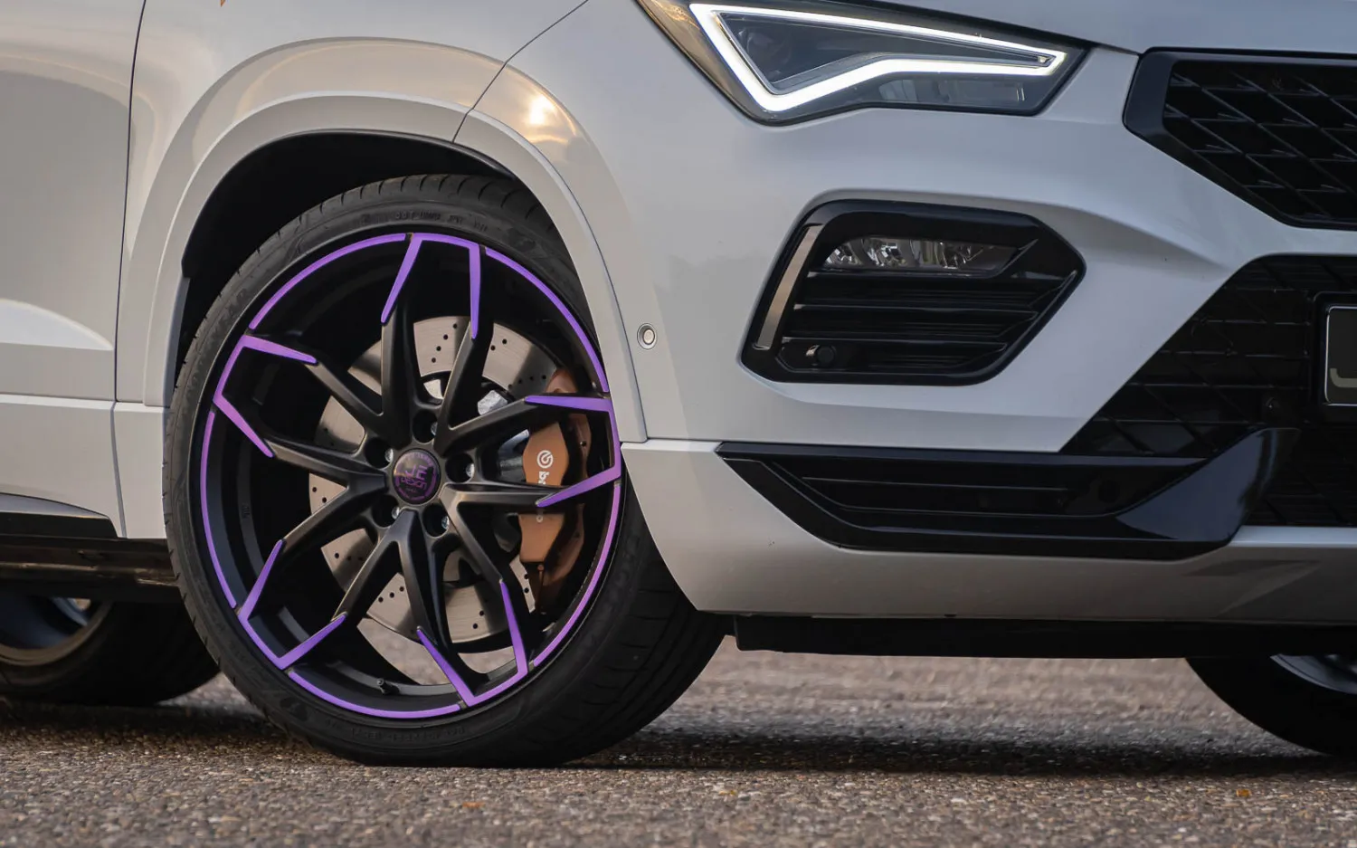 Check our price and buy JE Design body kit for Cupra Ateca 5FP facelift