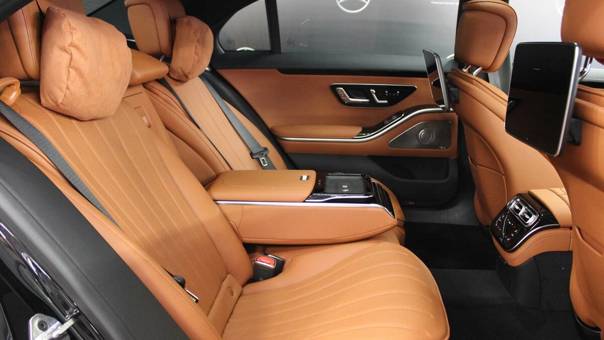 Check price and buy New Mercedes-Benz S-Class 350 d Long 4MATIC (W223) For Sale