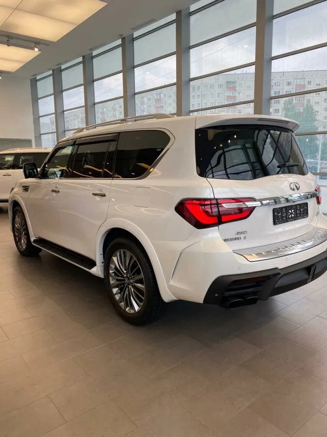 Buy New Infiniti QX80 Restyling 2