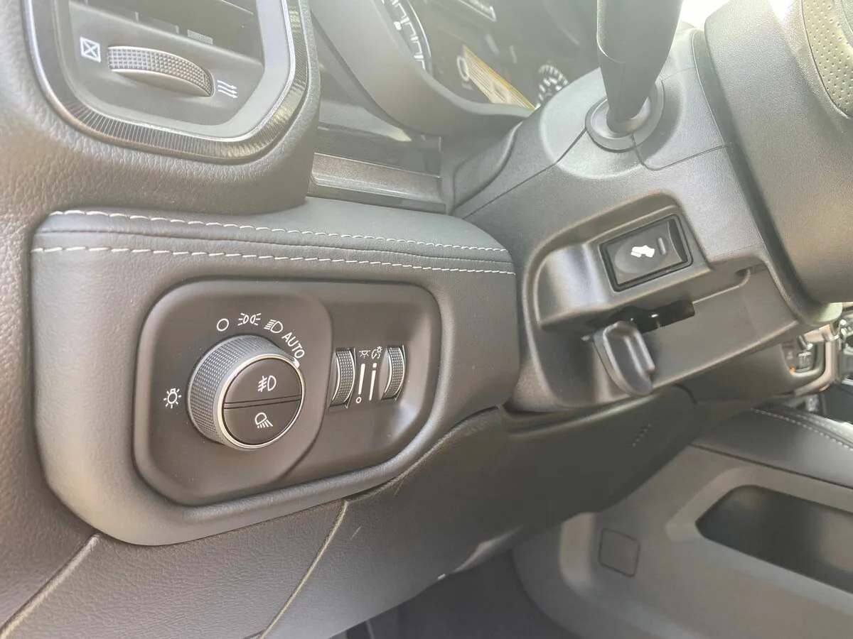 Check price and buy New RAM 1500 Crew Cab (DS/DJ) For Sale