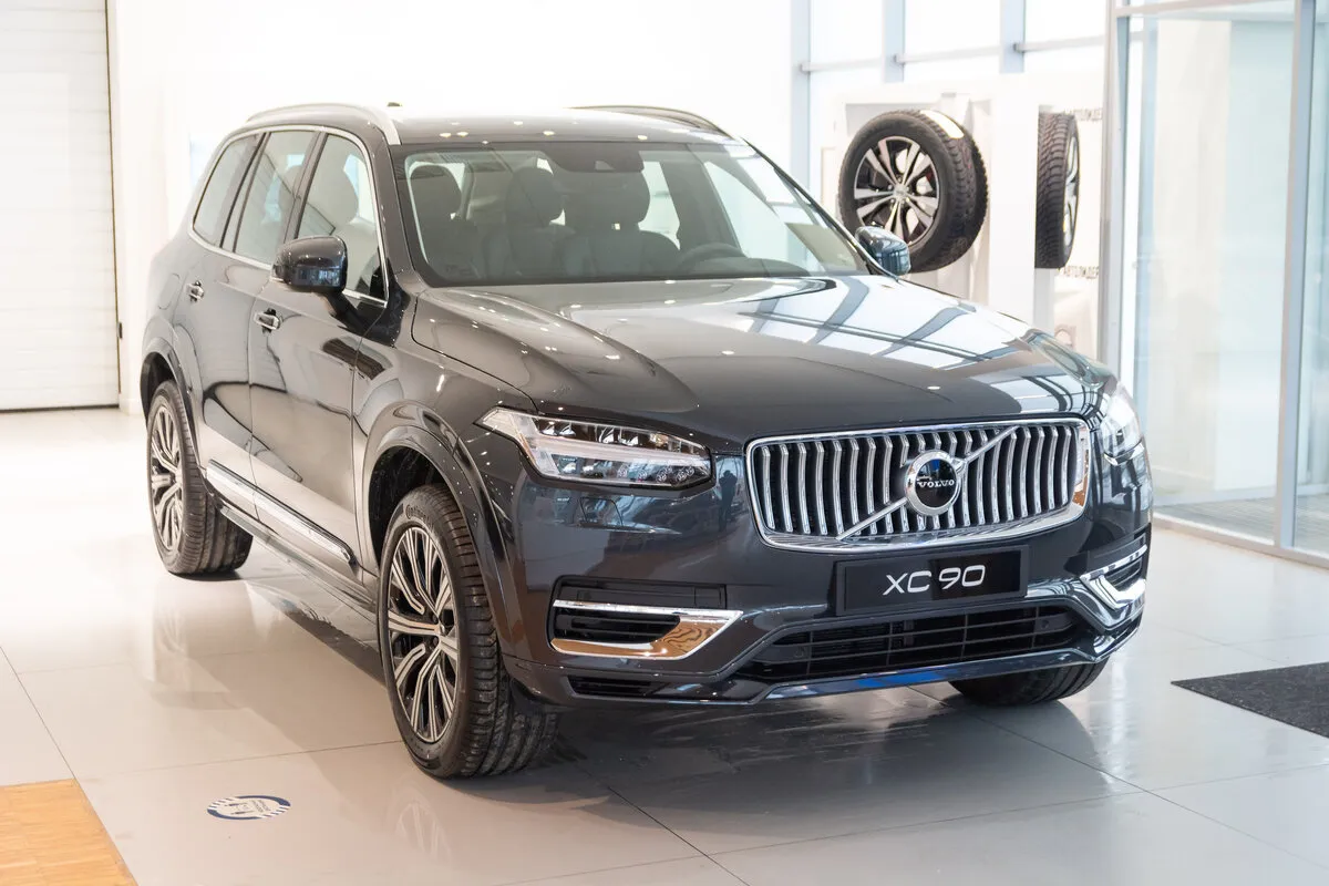 Check price and buy New Volvo XC90 Restyling For Sale