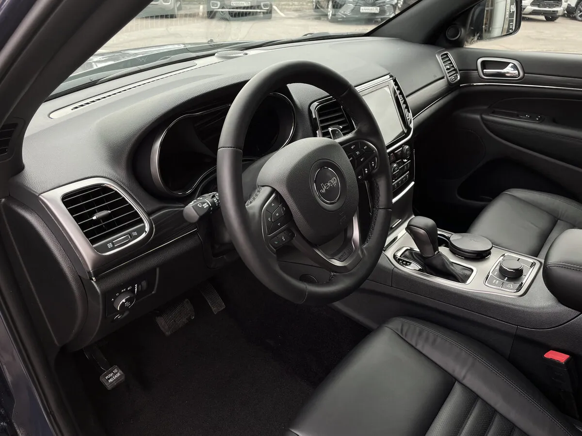 Check price and buy New Jeep Grand Cherokee (WK2) Restyling For Sale