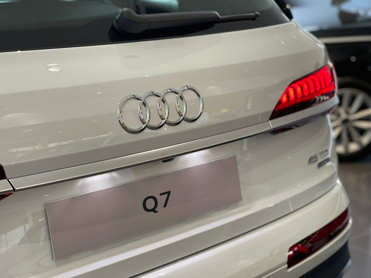Check price and buy New Audi Q7 45 TDI (4M) Restyling For Sale