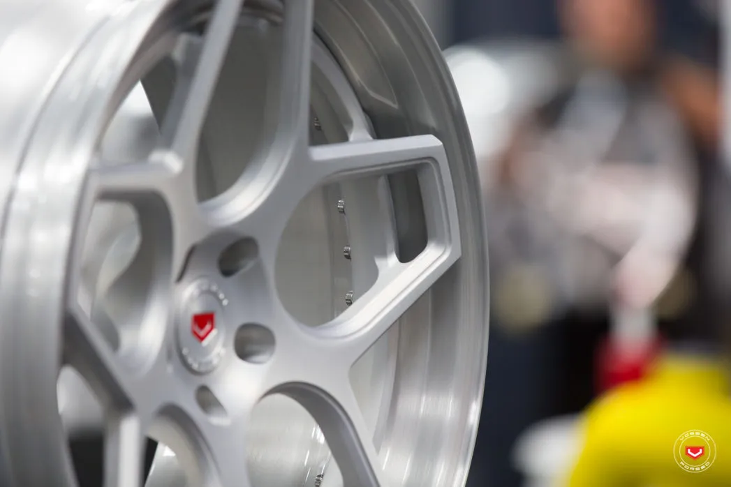 Vossen CG 205 3 PIECE 3-piece forged wheel — close-up spoke detail