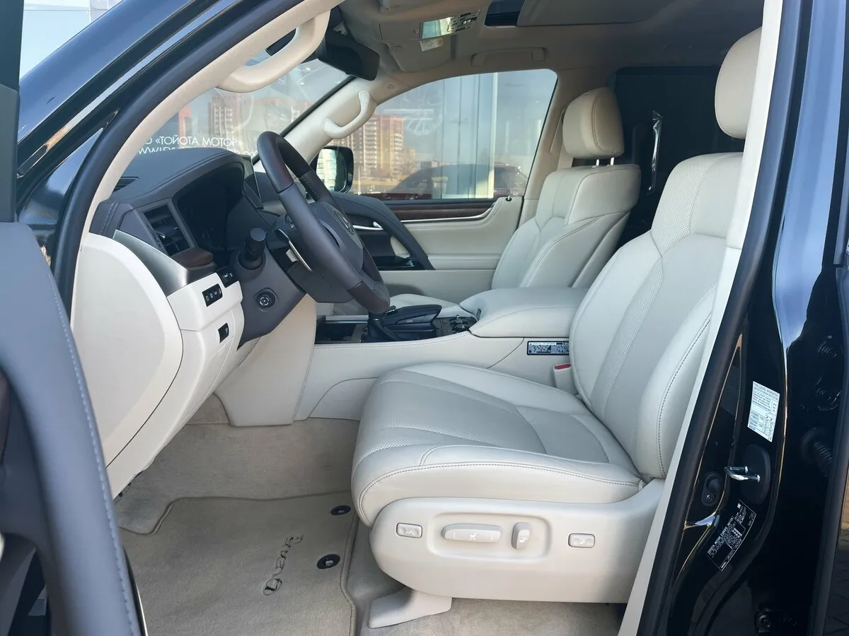 Check price and buy New Lexus LX 570 Restyling 2 For Sale