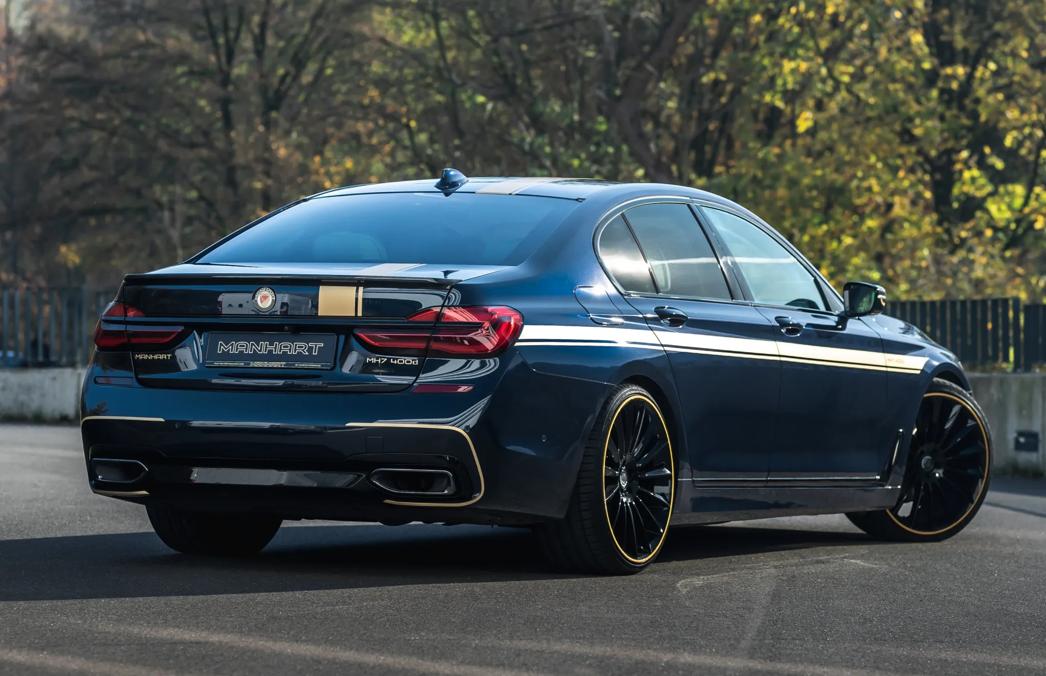 Check our price and buy an Manhart carbon fiber body kit for BMW 7 series G11!