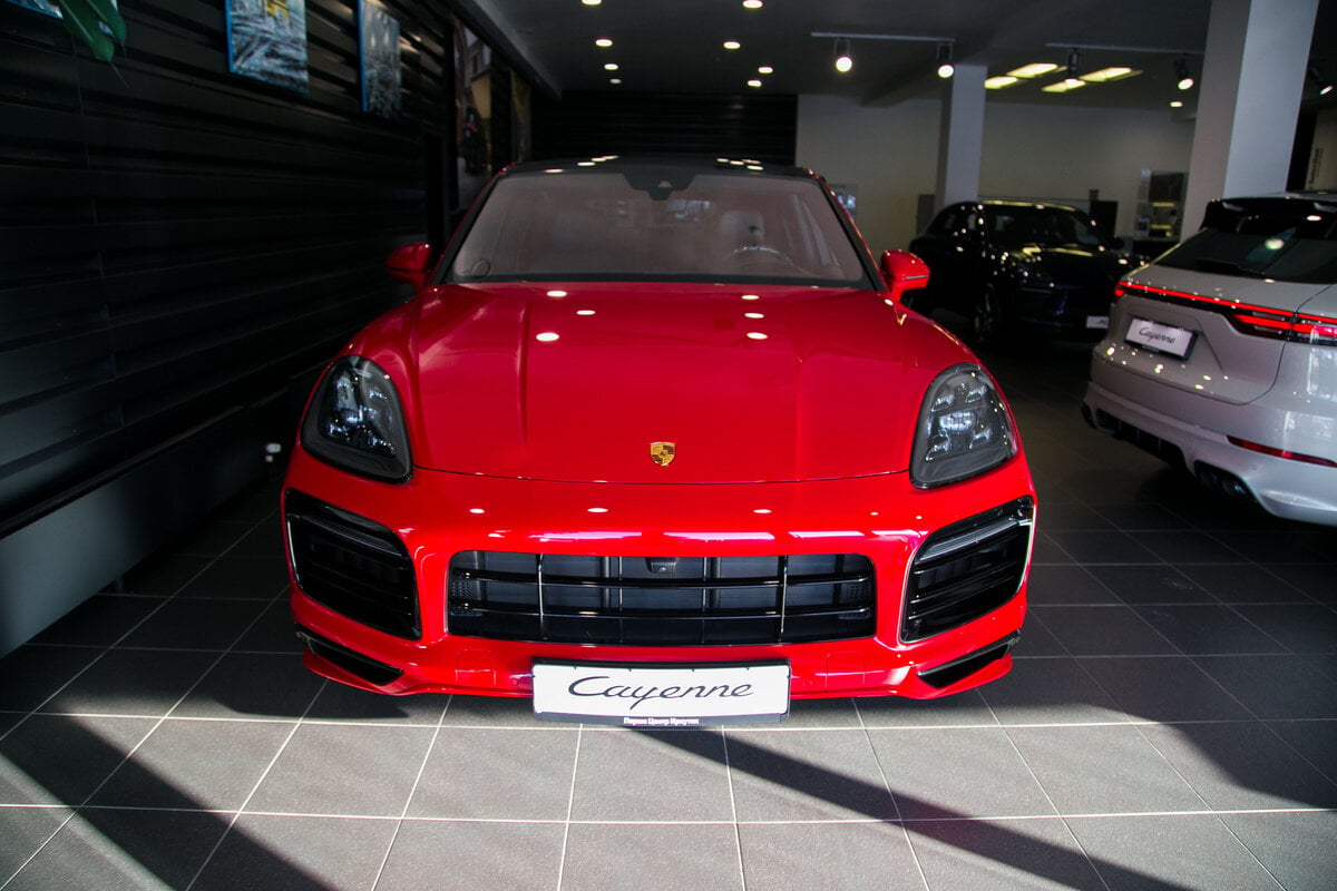 Check price and buy New Porsche Cayenne Coupé For Sale