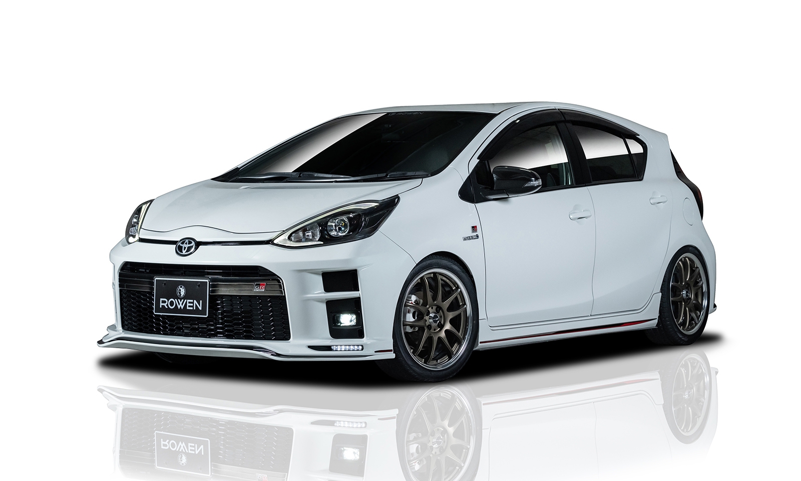 Check our price and buy Rowen body kit for Toyota Aqua GR !