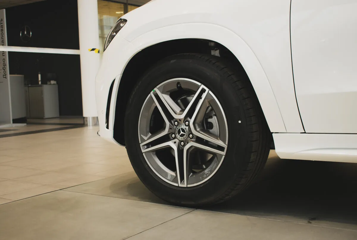 Check price and buy New Mercedes-Benz GLE 400 d (V167) For Sale