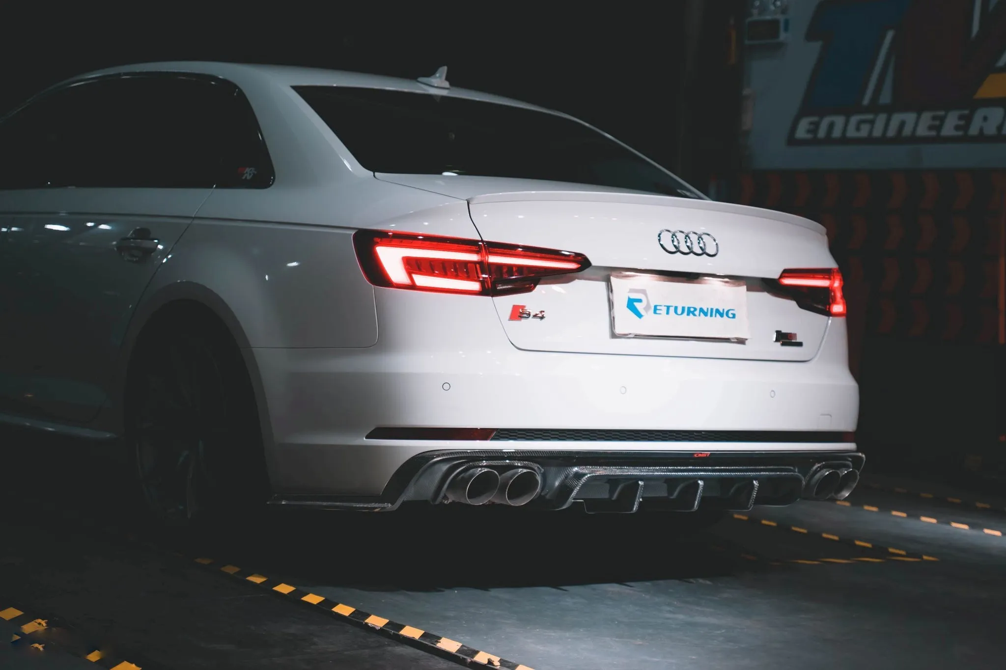 Check our price and buy CMST Carbon Fiber Body Kit set for Audi A4 S-Line / S4 B9!
