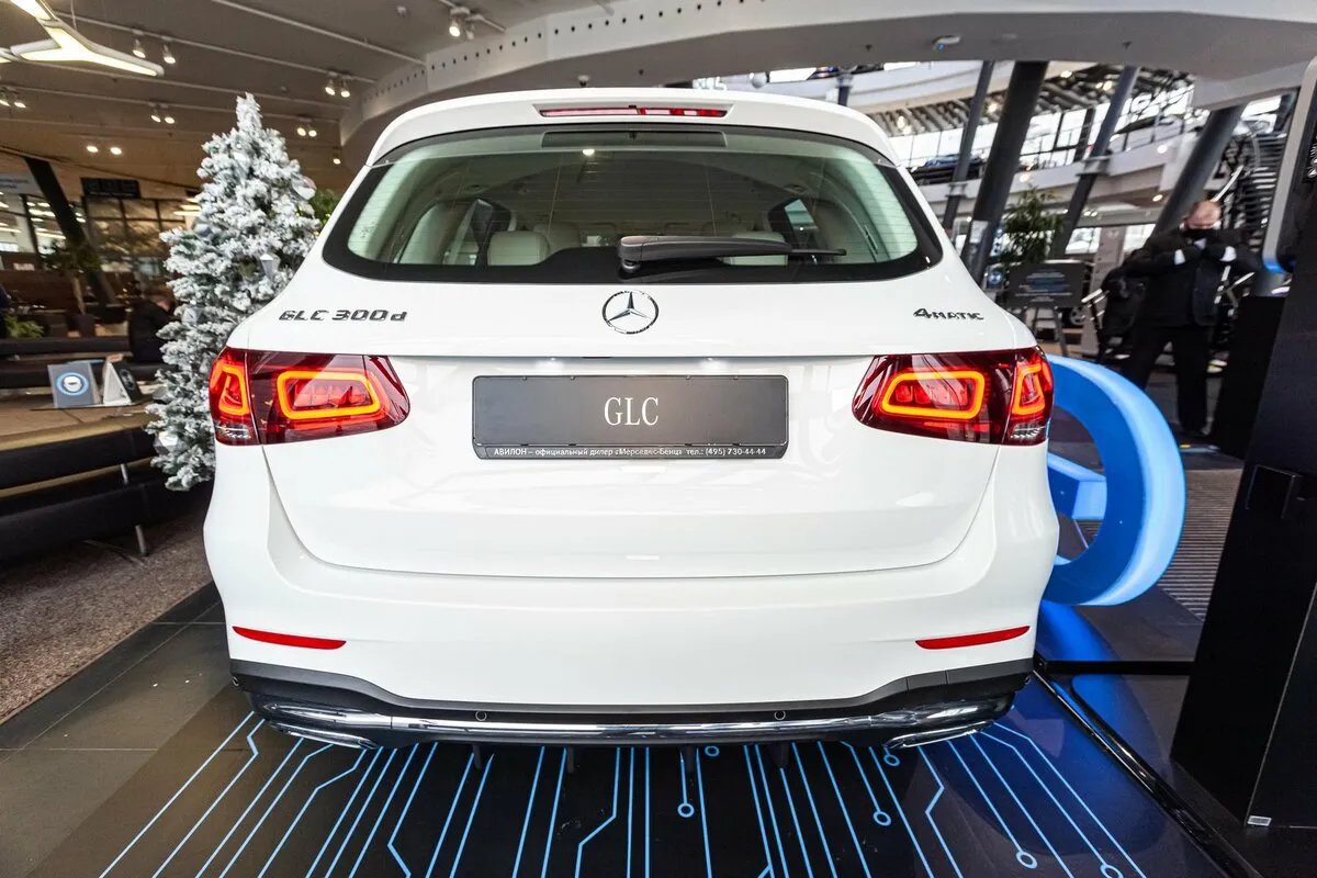 Check price and buy New Mercedes-Benz GLC 300 d (X253) Restyling For Sale