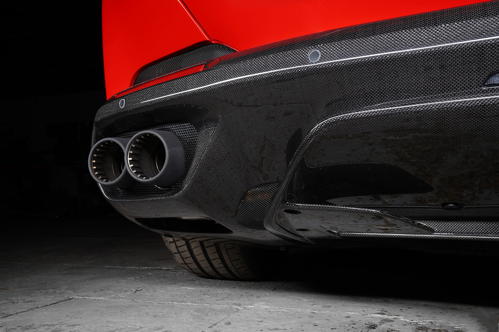 Rear bumper diffuser Carbon for Ferrari Portofino