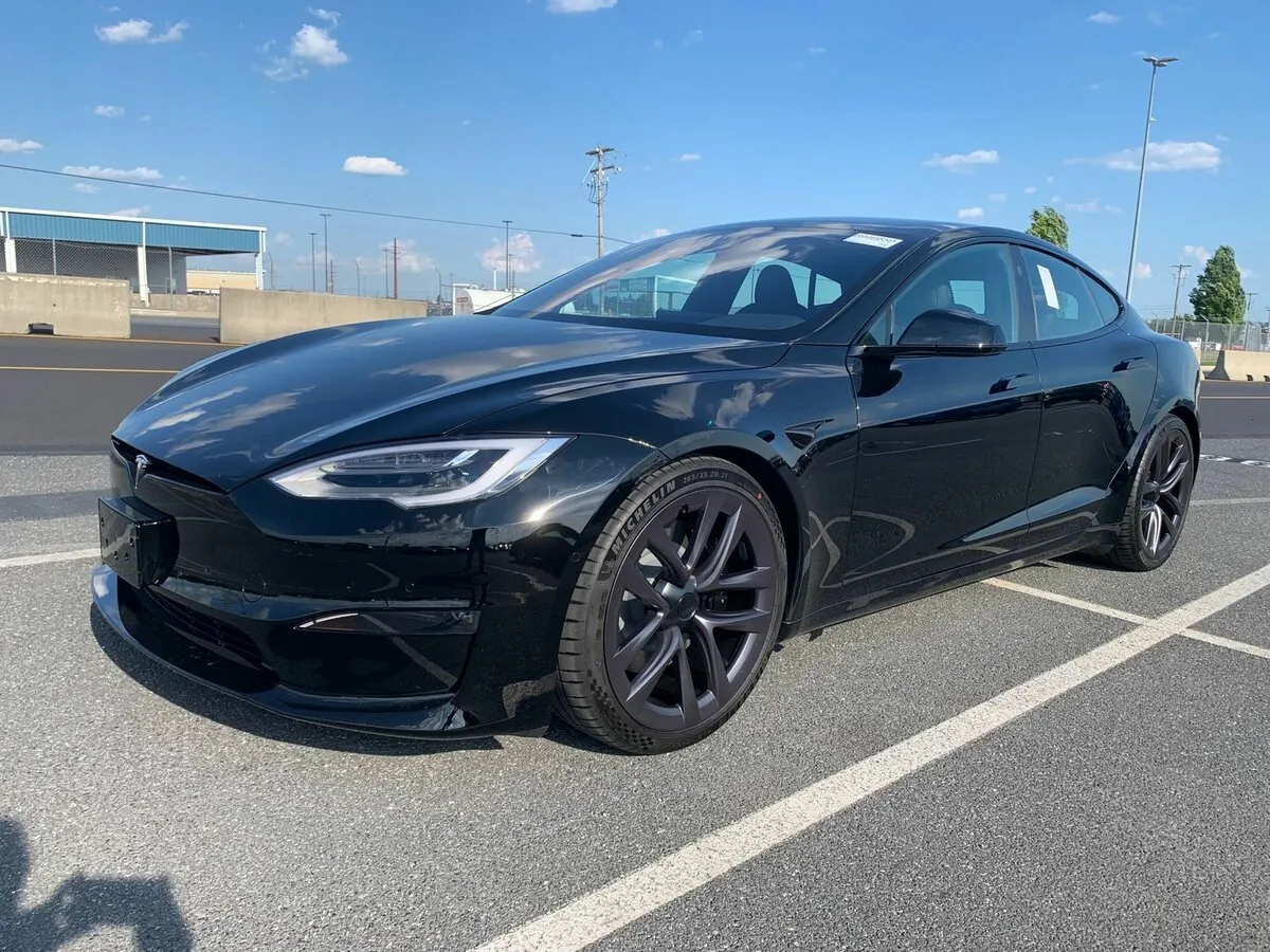 Check price and buy New Tesla Model S Plaid Restyling 2 For Sale