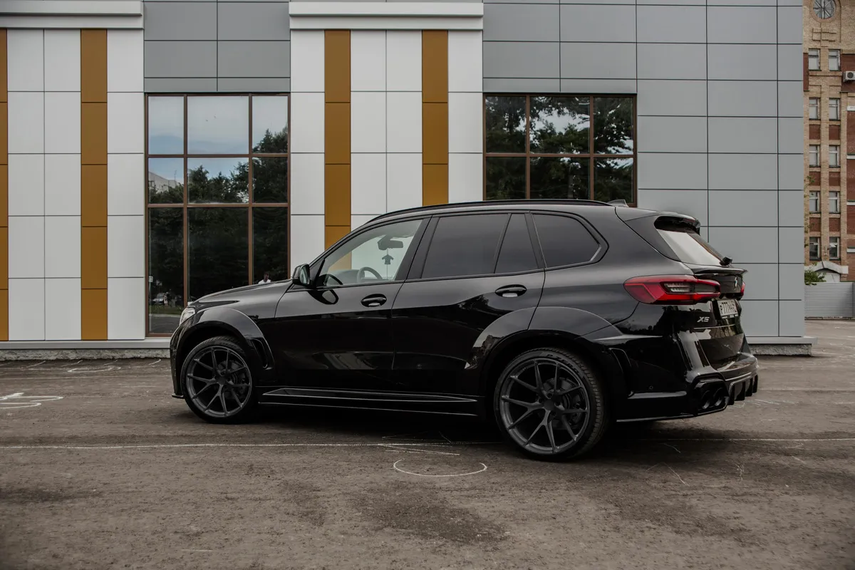Check price and buy Renegade Design body kit for BMW X5 G05