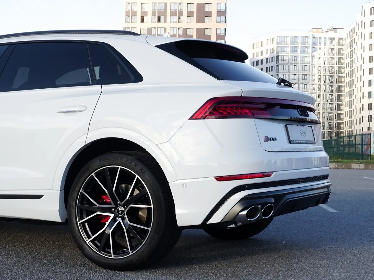 Buy New Audi SQ8 (4M)