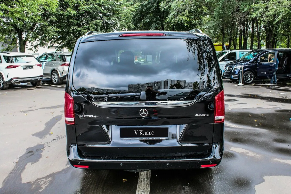 Check price and buy New Mercedes-Benz V-Class L 250 d Long For Sale