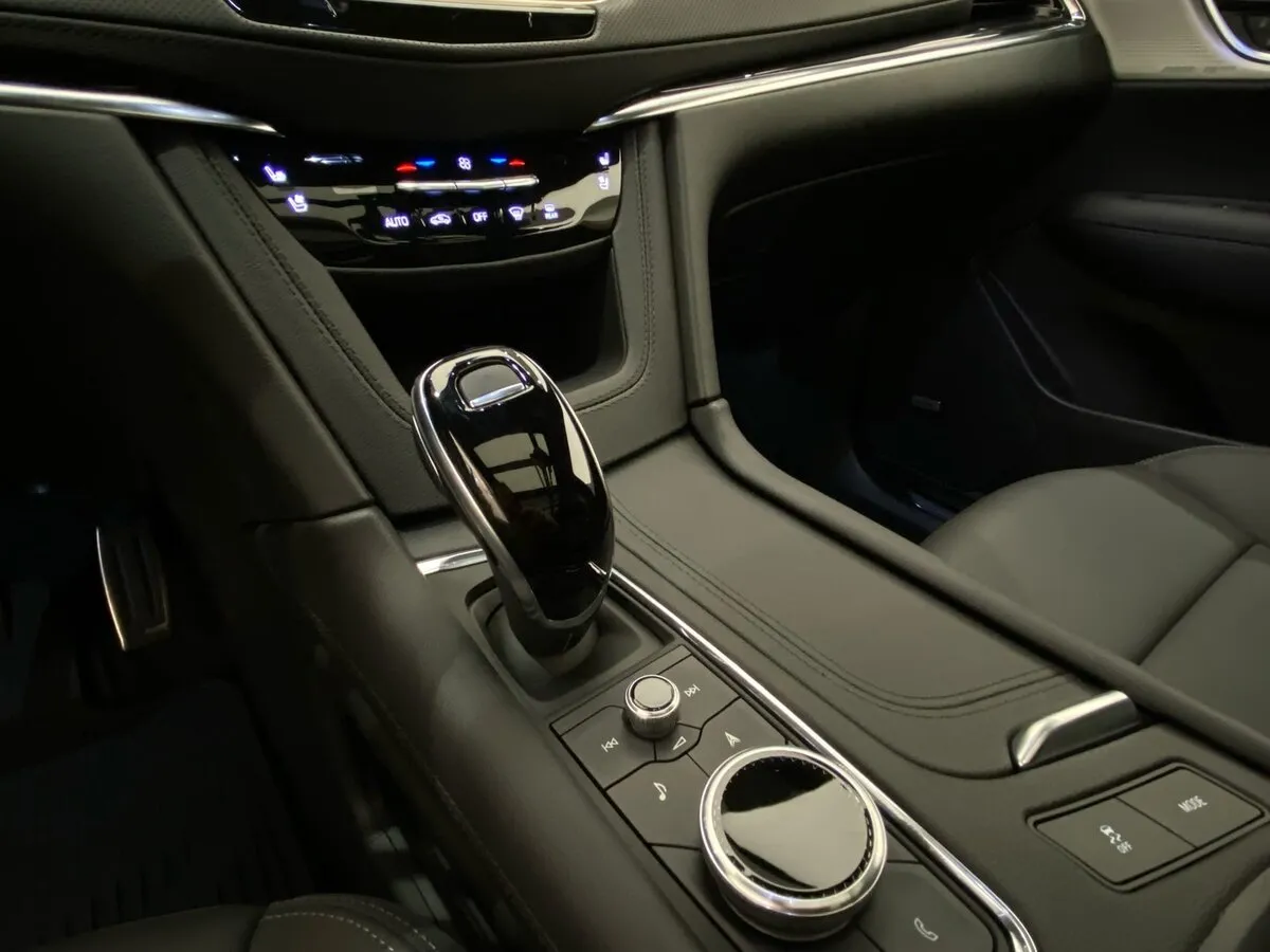 Check price and buy New Cadillac XT5 Restyling For Sale