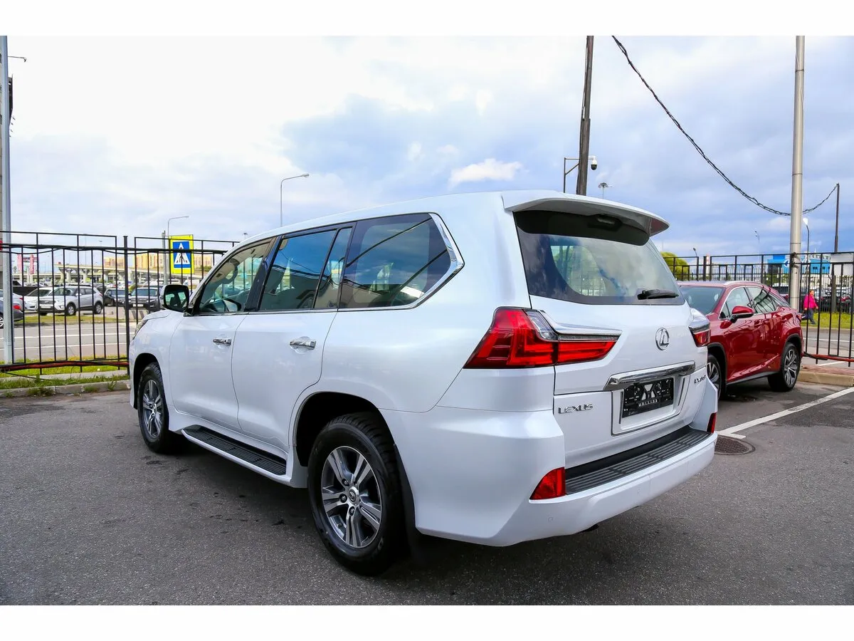 Check price and buy New Lexus LX 450d Restyling 2 For Sale