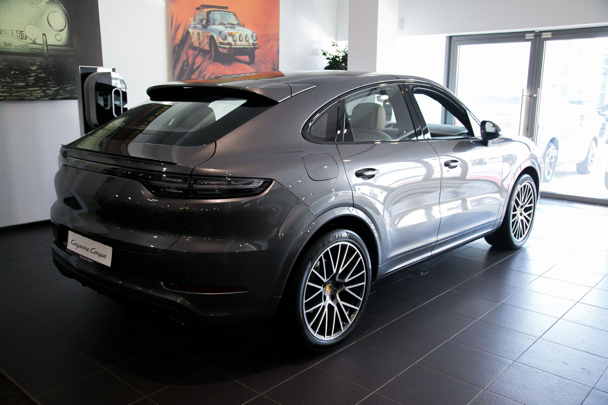 Check price and buy New Porsche Cayenne Coupé For Sale