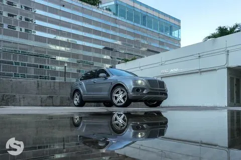 Bentley on ADV.1 ADV05RM M.V2 CS Series forged wheels