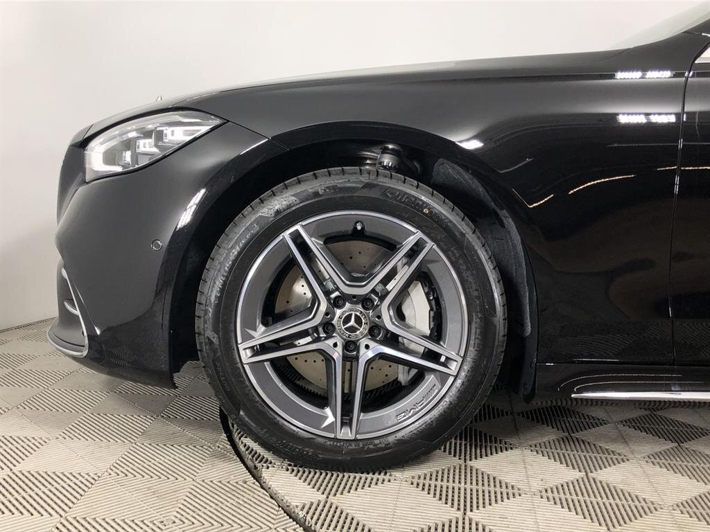 Check price and buy New Mercedes-Benz S-Class 350 d Long 4MATIC (W223) For Sale