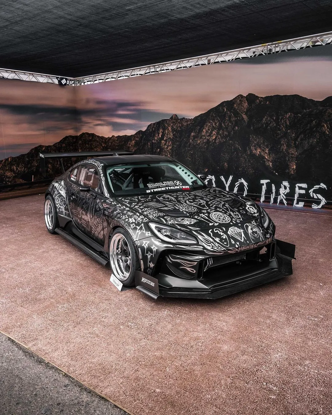 Check our price and buy Street hunter widebody kit for Toyota BRZ/GR86!