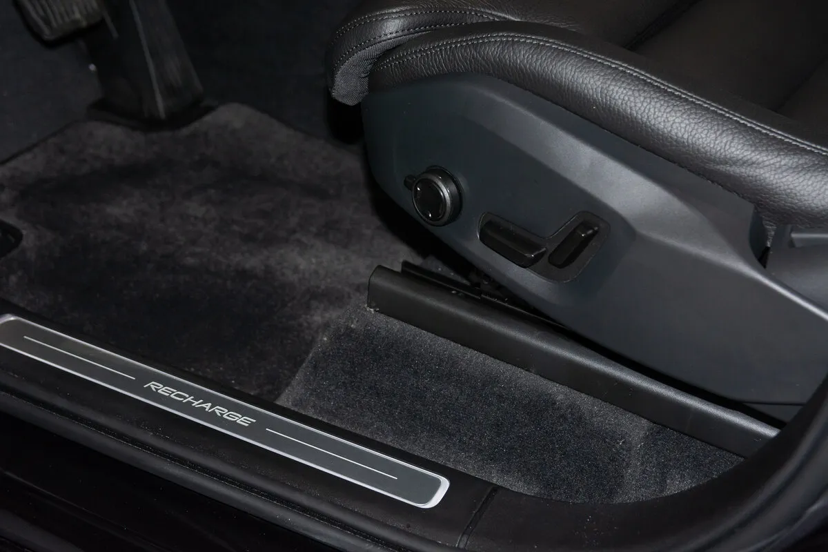 Check price and buy New Volvo XC90 Restyling For Sale