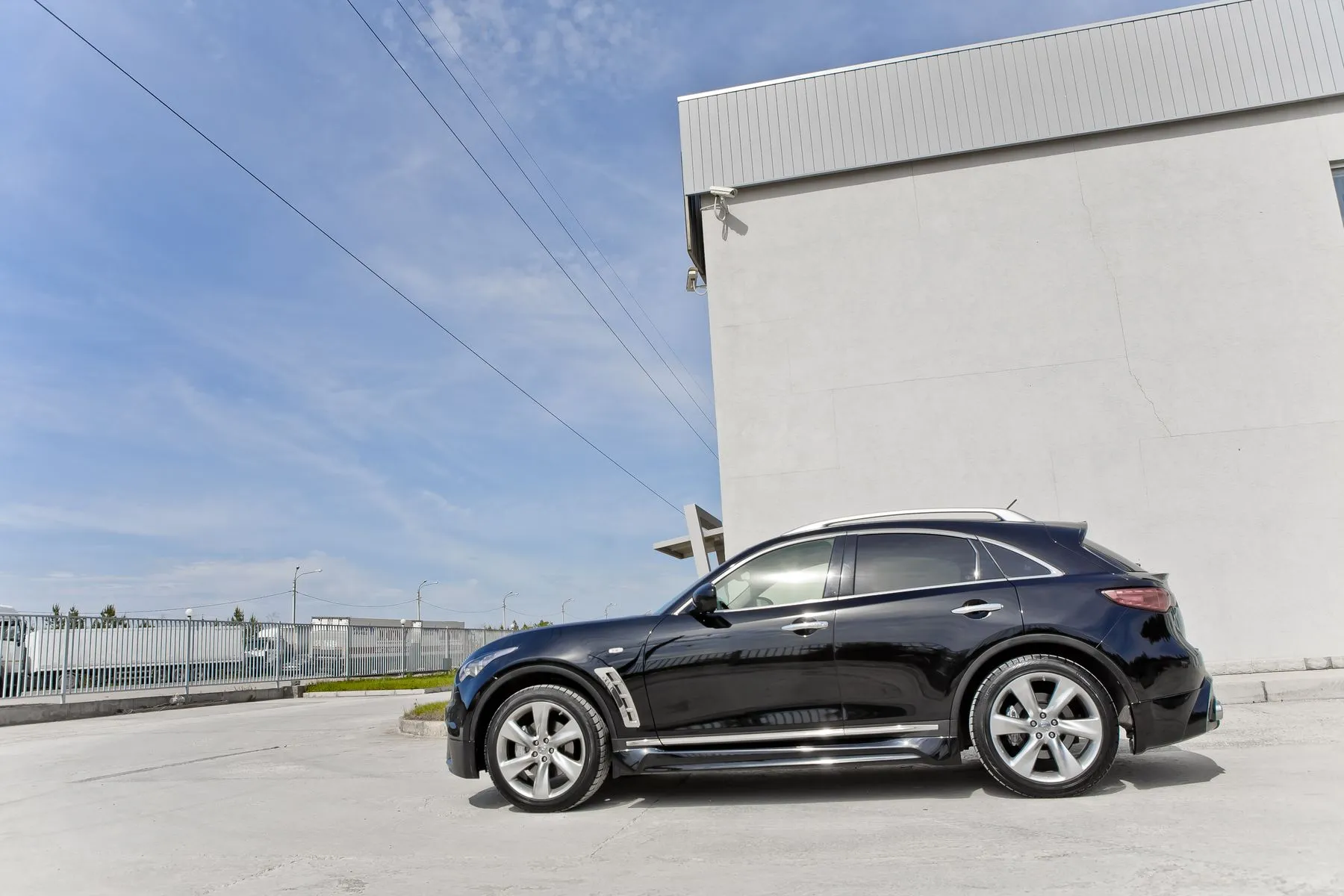 Check our price and buy Ferz Design Body kit for Infiniti QX70!
