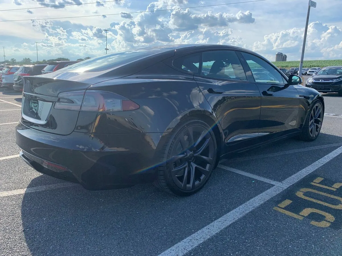 Check price and buy New Tesla Model S Plaid Restyling 2 For Sale