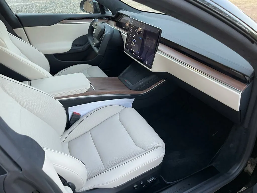 Buy New Tesla Model X Plaid Restyling