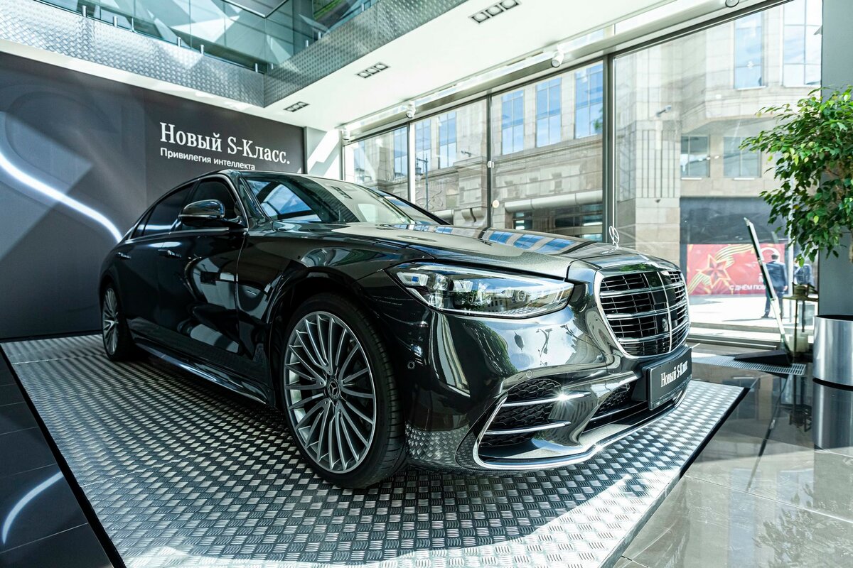 Check price and buy New Mercedes-Benz S-Class 350 d Long 4MATIC (W223) For Sale